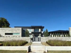 Can Charcoal Lueders Stone Be Used as Veneer?