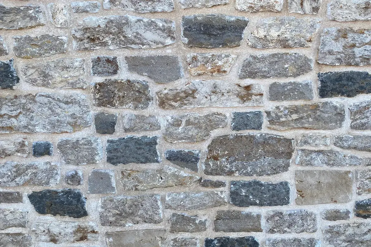 Tumbled natural stone