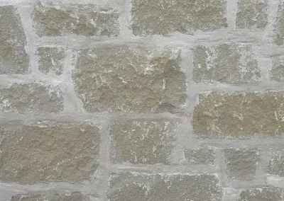 Cream Lueders With Rustic Lay