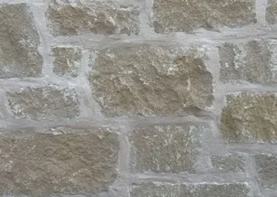 Cream Lueders With Rustic Lay